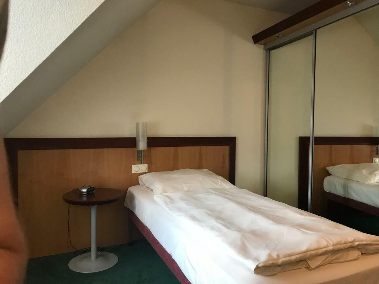 Hotel Gasthof Gruener Wald Hofheim am Taunus Luaran gambar